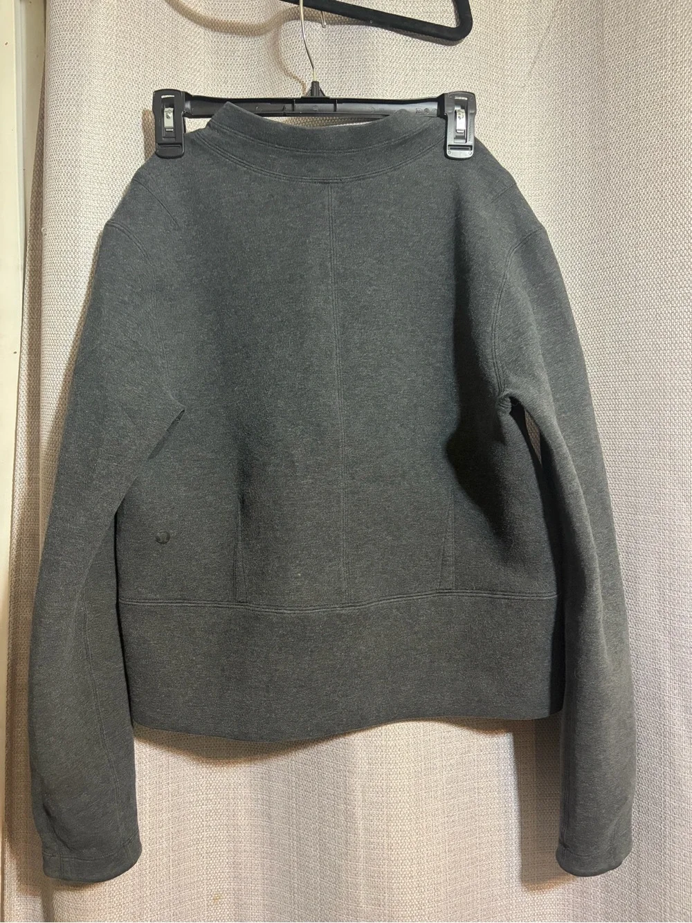 lululemon athletica Charcoal Long-Sleeve Pullover